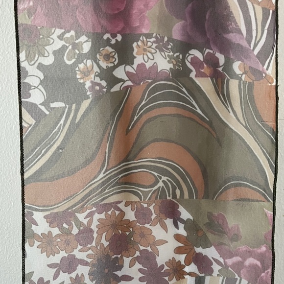 Floral Patterned Scarf - Picture 10 of 10